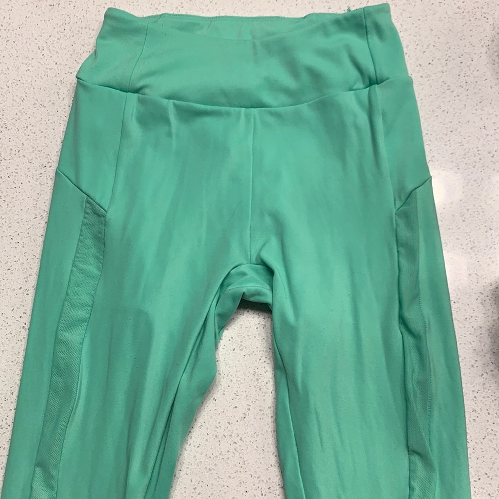 Gymshark Set Move Leggings And Matching Sports Bra - image 3